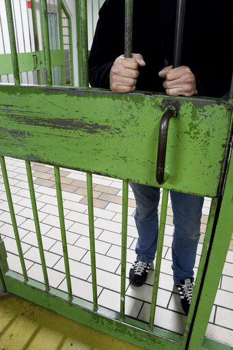 Fotogrāfija 37: Strasbourg detention centre. Inmates.