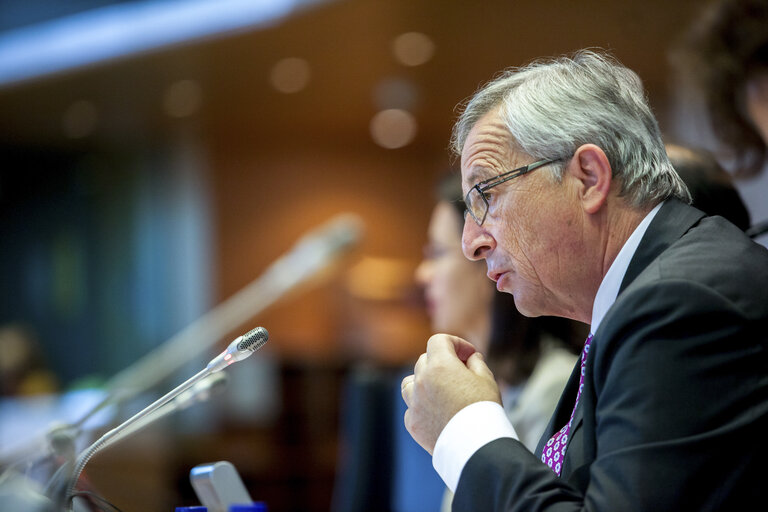 Fotografie 2: President-designate of the European Commission meets with S&D group