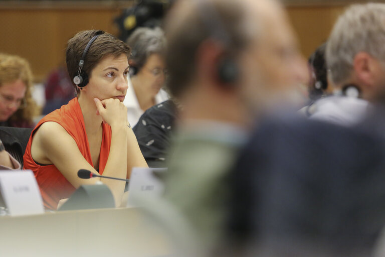 Fotografie 12: President-designate of the European Commission meets with Greens/EFA group