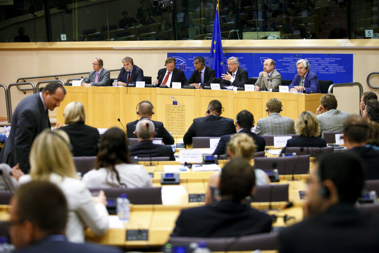 Foto 13: President-designate of the European Commission meets with ECR group