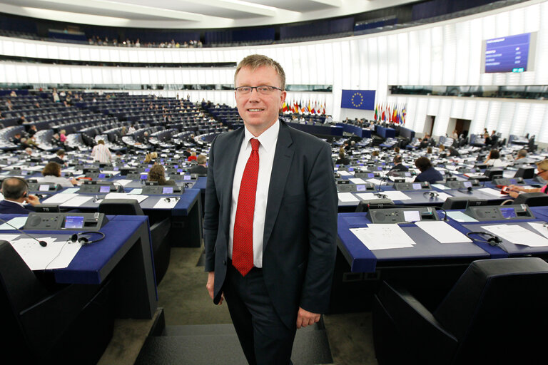 MEP Joachim SCHUSTER in the Strasbourg building