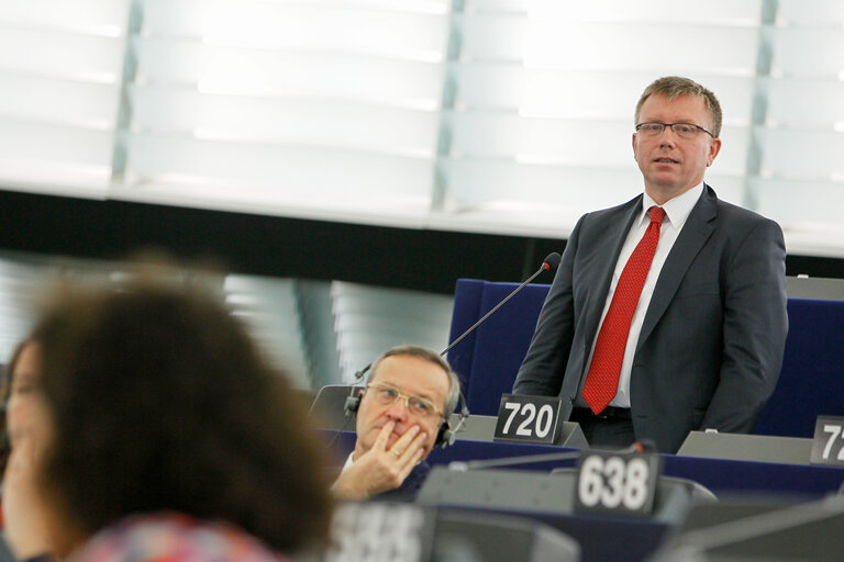 Foto 7: MEP Joachim SCHUSTER in the Strasbourg building