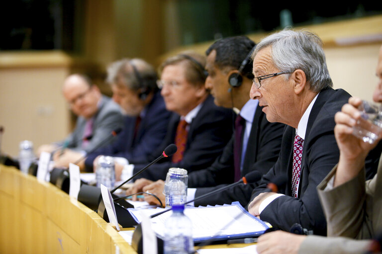 Foto 11: President-designate of the European Commission meets with ECR group