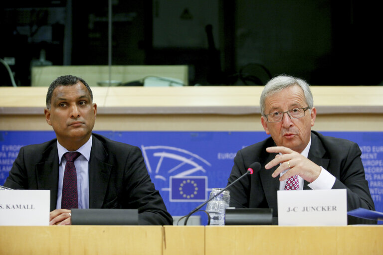 Foto 3: President-designate of the European Commission meets with ECR group