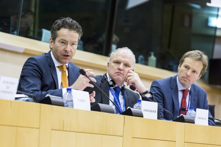 Photo 6: ECON Committee meeting in the Presence of the Dutch Minister for Finance