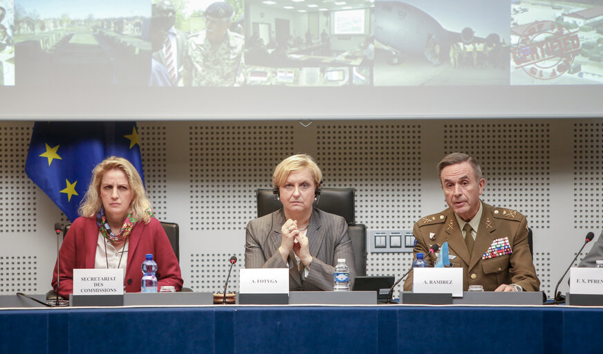 Fotografija 8: SEDE Exchange of views with the Commanding General of Eurocorps