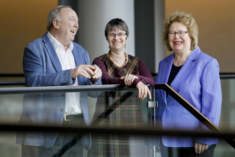 Photo 11: Jean LAMBERT, Keith TAYLOR, Molly SCOTT CATO, in European Parliament week 05 2016 in Strasbourg