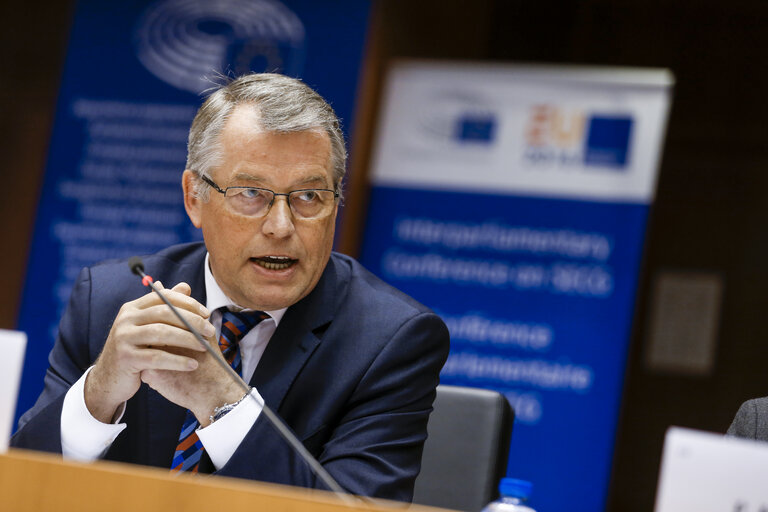 Budgetary Policy - the effects of budgetary coordination