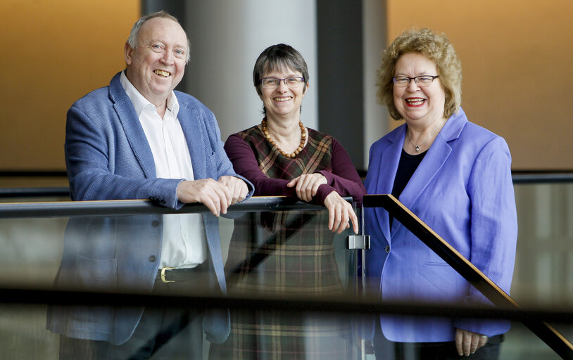 Photo 12: Jean LAMBERT, Keith TAYLOR, Molly SCOTT CATO, in European Parliament week 05 2016 in Strasbourg