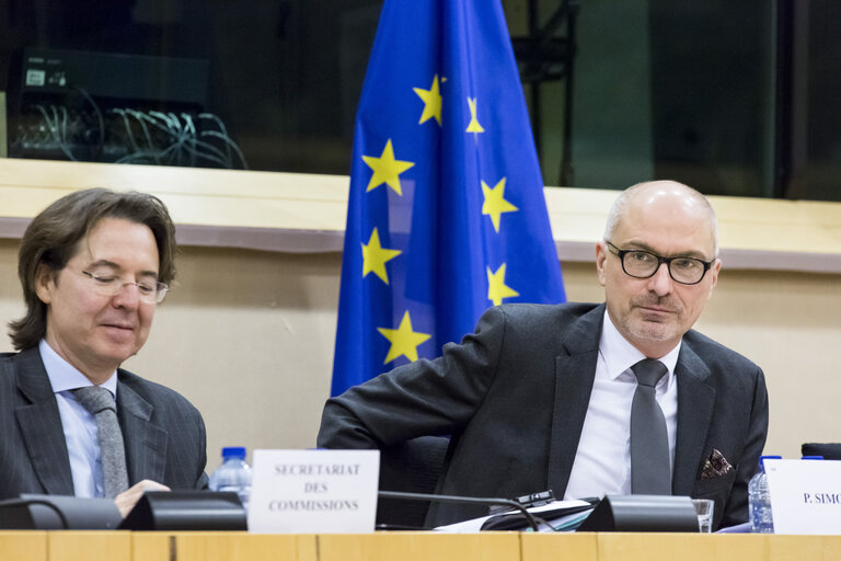 Photo 4: ECON Committee meeting in the Presence of the Dutch Minister for Finance
