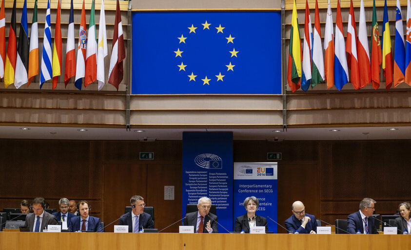 Budgetary Policy - the effects of budgetary coordination