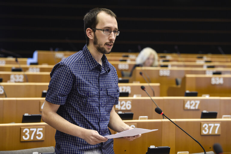 Fotó 25: Plenary session in Brussels - Week 08  2016  Activities of the European Ombudsman in 2014