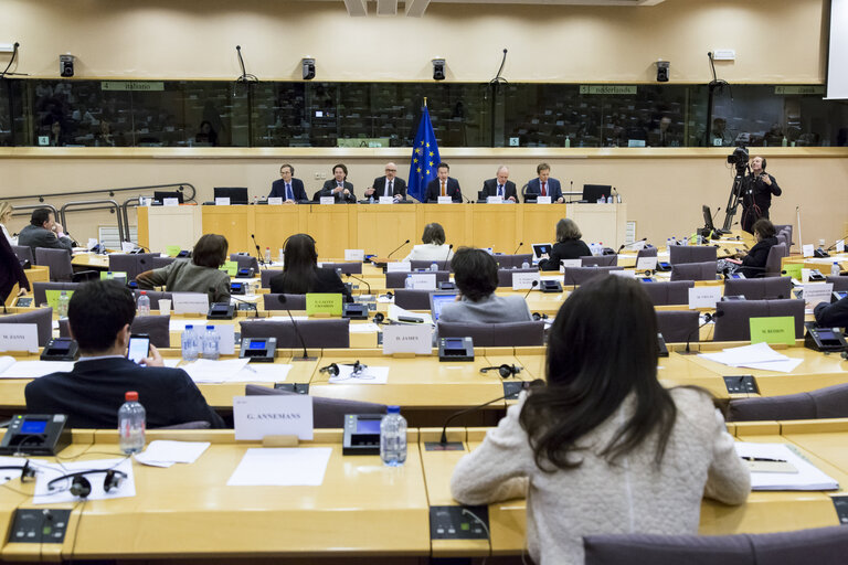 Photo 13: ECON Committee meeting in the Presence of the Dutch Minister for Finance