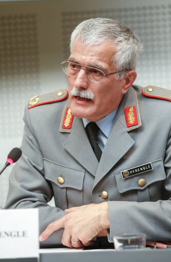 Fotografija 2: SEDE Exchange of views with the Commanding General of Eurocorps