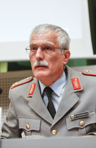 Fotografija 4: SEDE Exchange of views with the Commanding General of Eurocorps