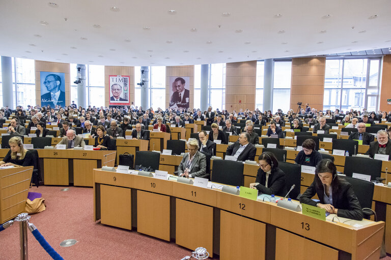 Photo 2: AFET Committee Meeting. Exchange of views with VP/HR Federica MOGHERINI on the conflicts in the MENA region and the refugee crisis.