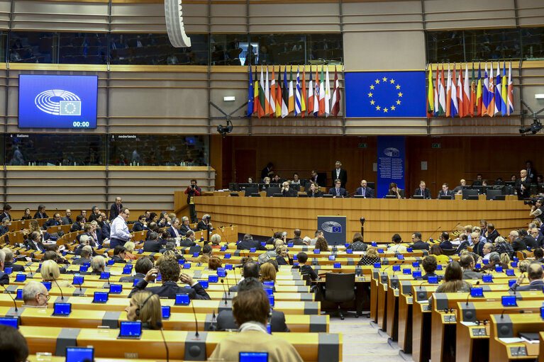 Photo 1 : EP President chairing of the Plenary: Conclusions of the European Council meeting of 18 and 19 February 2016