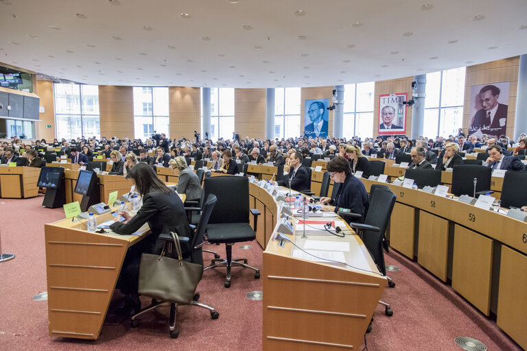 Photo 1: AFET Committee Meeting. Exchange of views with VP/HR Federica MOGHERINI on the conflicts in the MENA region and the refugee crisis.