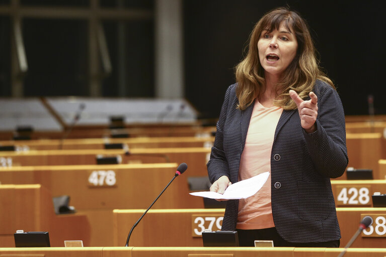 Fotó 9: Plenary session week 8 2016.   Conclusions of the European Council meeting of 18 and 19 February 2016 - European Council and  Commission statements.    European network of Employment Services, workers' access to mobility services and the further integration  of labour markets - Report: Heinz K. Becker (A8-0224/2015).