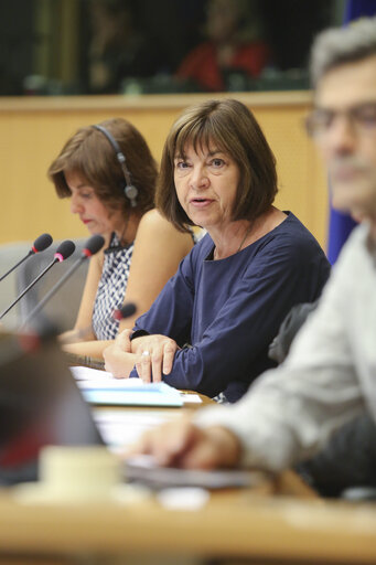 Fotografie 14: President-designate of the European Commission meets with Greens/EFA group