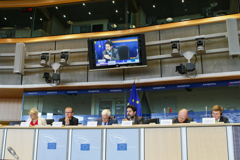 Foto 4: ITRE Committee - Discussion on the  Transatlantic Trade and Investment Partnership (TTIP) negotiations with the Director of the DG TRADE