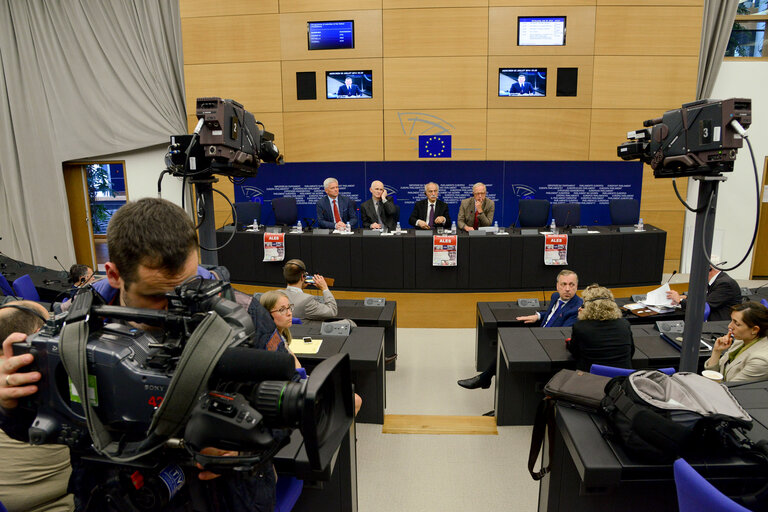 Foto 10: Press Conference - Finally Free : Ales BIALIATSKI