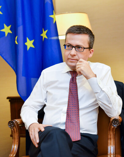 Billede 6: Arrival of Carlos MOEDAS, Commissioner-designate in charge of Research, Science and Innovation, prior to his hearing at the European Parliament