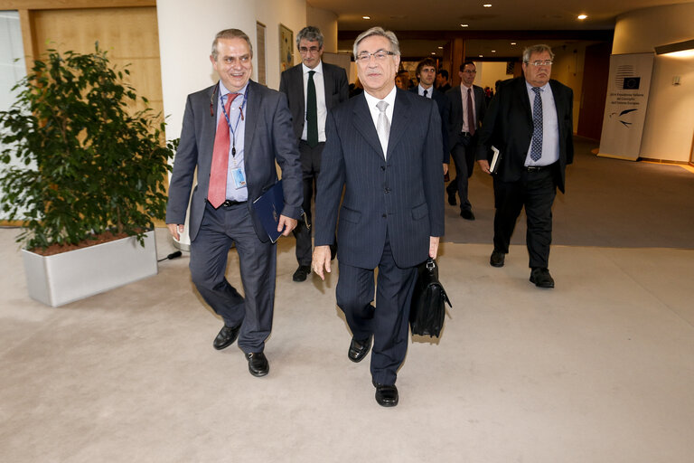 Foto 7: Arrival of Karmenu VELLA, Commissioner-designate in charge of Environment, Maritime Affairs and  Fisheries prior to his hearing at the European Parliament