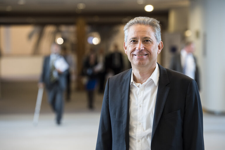 Fotografi 10: MEP Kostas CHRYSOGONOS at the European Parliament in Brussels