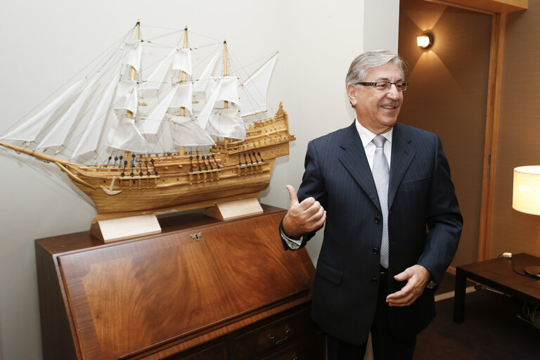 Foto 13: Arrival of Karmenu VELLA, Commissioner-designate in charge of Environment, Maritime Affairs and  Fisheries prior to his hearing at the European Parliament