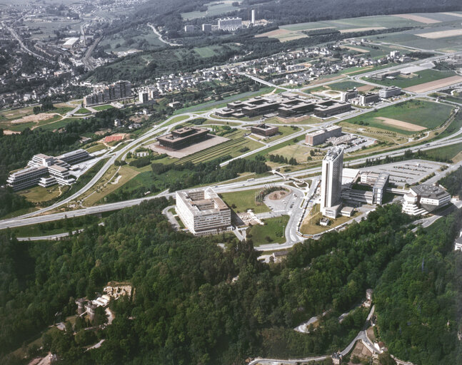 Photo 1 : Aerial view of the European institutions in Luxembourg