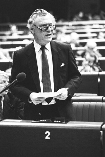 Nuotrauka 2: Plenary Session at the European Parliament in Strasbourg In December 1987. Danish Presidency of the EU