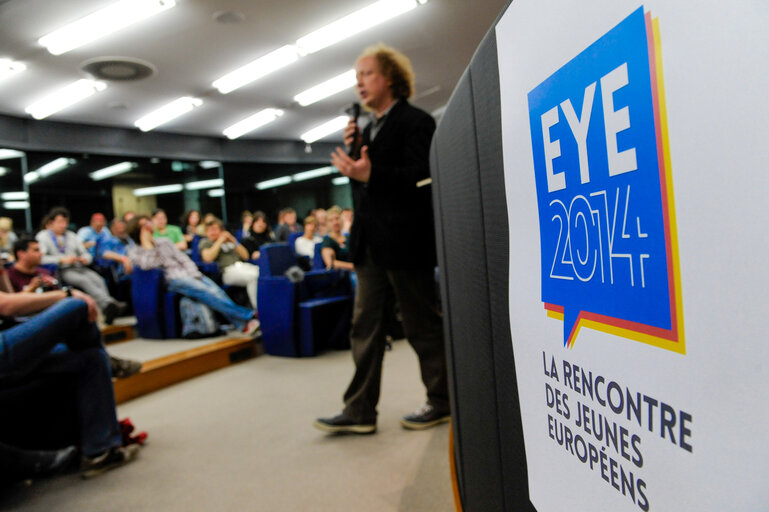 Photo 6: European Youth Event 2014 in Strasbourg Yo!Fest EYE  ' Can we laugh about anything? '  How far can you take humour? Where do  taboos start in a community of values? Is it fair game to make jokes about minorities?