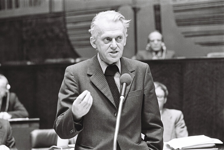 Suriet 26: Member of the European Commission Finn GUNDELACH during a session in Luxembourg on March 1977.