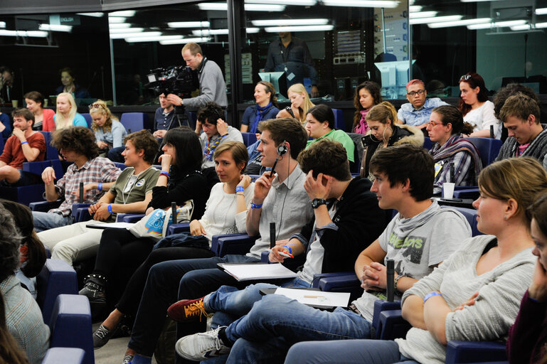 Photo 22: European Youth Event 2014 in Strasbourg Yo!Fest EYE  ' Can we laugh about anything? '  How far can you take humour? Where do  taboos start in a community of values? Is it fair game to make jokes about minorities?