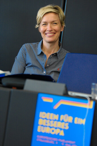 Photo 1: European Youth Event 2014 in Strasbourg Yo!Fest EYE  ' EU 2021-2027 - Outlook for a sustainable budget '