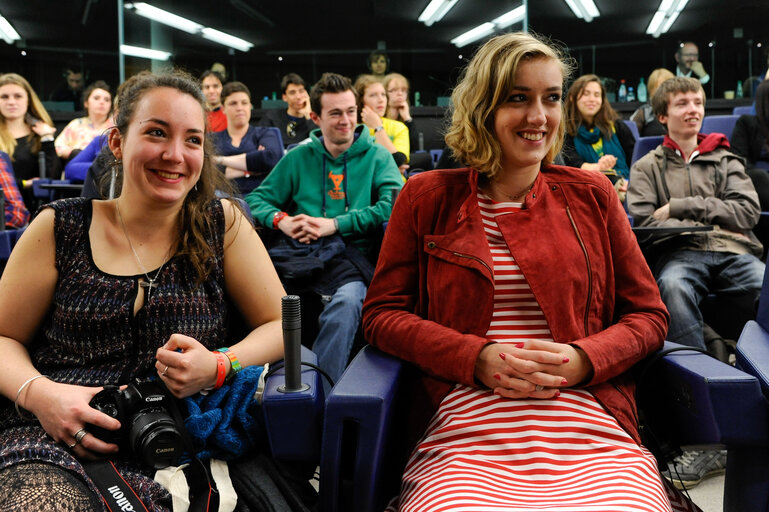 Photo 3: European Youth Event 2014 in Strasbourg Yo!Fest EYE  ' Can we laugh about anything? '  How far can you take humour? Where do  taboos start in a community of values? Is it fair game to make jokes about minorities?