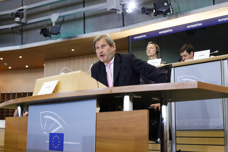 Foto 19: Hearing of Commissioner-designate for European Neighbourhood Policy and Enlargement Negotiations - AFET