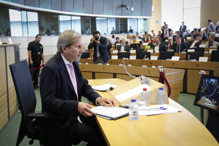 Foto 48: Hearing of Commissioner-designate for European Neighbourhood Policy and Enlargement Negotiations - AFET