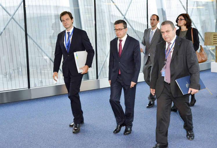 Billede 1: Arrival of Carlos MOEDAS, Commissioner-designate in charge of Research, Science and Innovation, prior to his hearing at the European Parliament