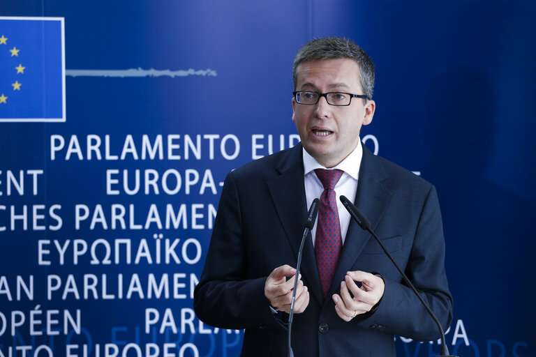 Fotografija 15: Press conference following the Hearing of Commissioner-designate for Research, Science and Innovation - ITRE