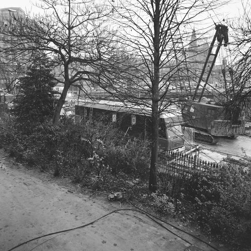 Construction site of the Belliard tunnel near the Eastman building in December 1988