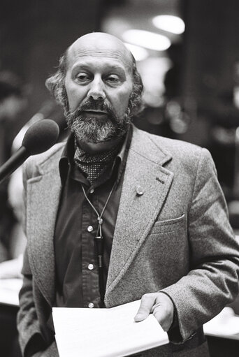 Billede 34: Member of the European Parliament, during a session in Luxembourg in March 1977.