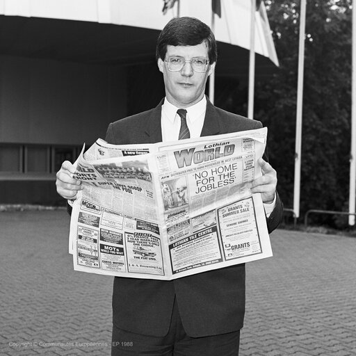 David MARTIN in the front of the European Parliament in Strasbourg