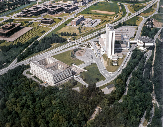 Photo 2 : Aerial view of the European institutions in Luxembourg