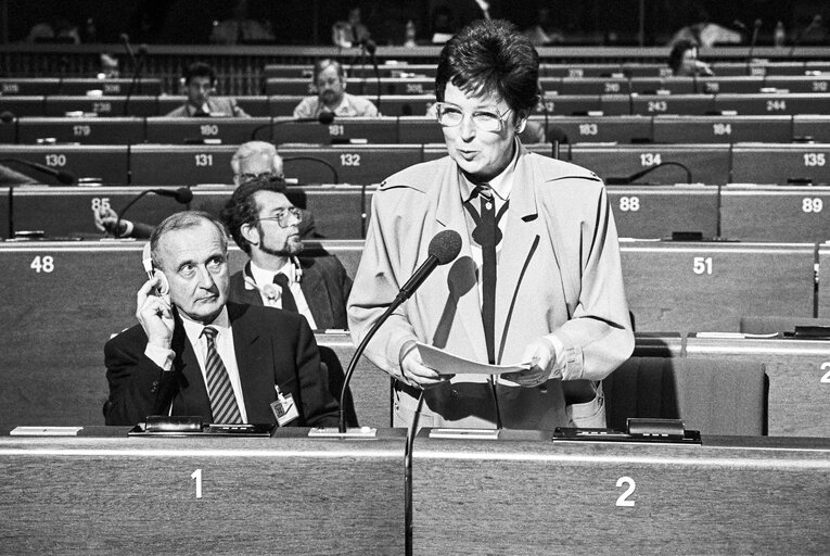 Fotografija 5: Miet SMET at the European Parliament in Strasbourg in May 1987. Belgian Presidency of the EU