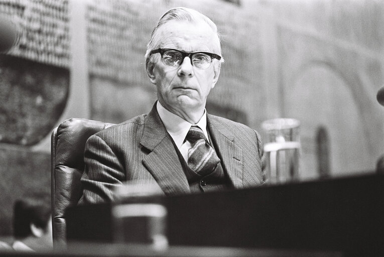 Снимка 21: The Delegue Michael YEATS during a session in Strasbourg on March 1977.