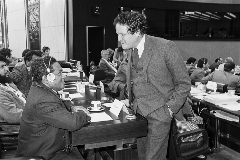 Zdjęcie 3: Meeting with President of the Caledonian Union at the European Parliament in Strasbourg in November 1986.