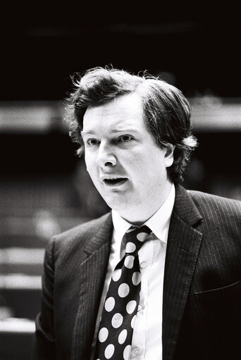 Снимка 37: The MEP Lord NIcholas BETHELL during a session in Strasbourg in March 1977.