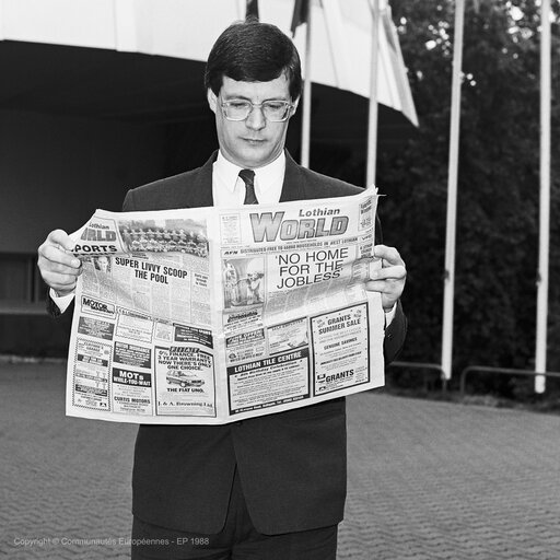 David MARTIN in the front of the European Parliament in Strasbourg